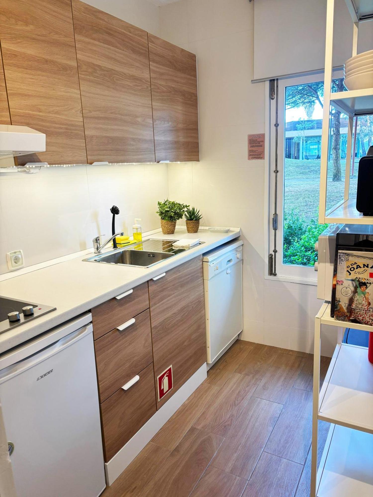 דירות טרואיה Casa Do Zimbro מראה חיצוני תמונה